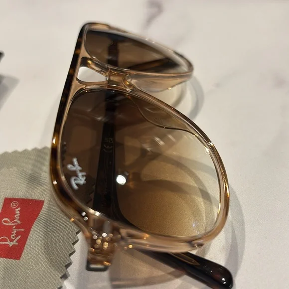 Ray Ban RB2198 Bill sunglasses, like new 🤎 - Picture 2 of 9